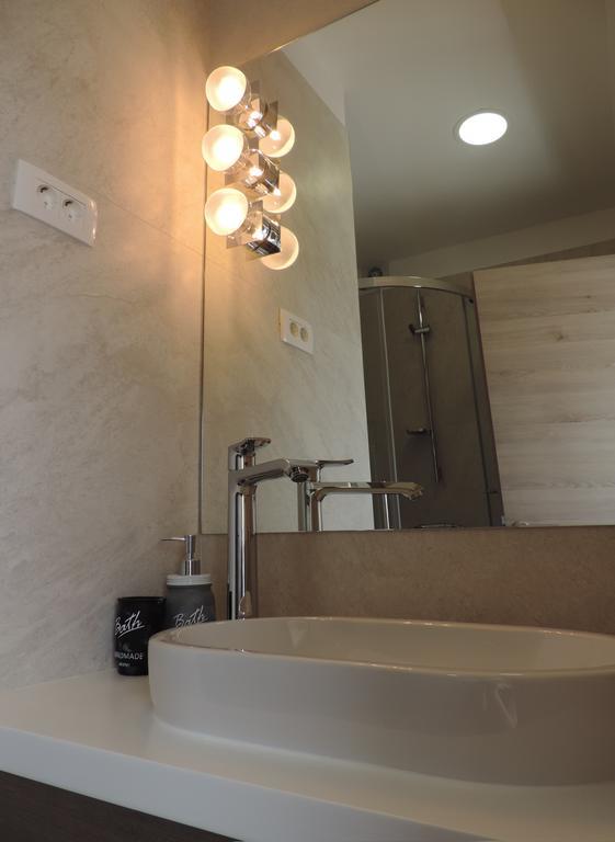 חוואר Apartment Place 2 Stay מראה חיצוני תמונה