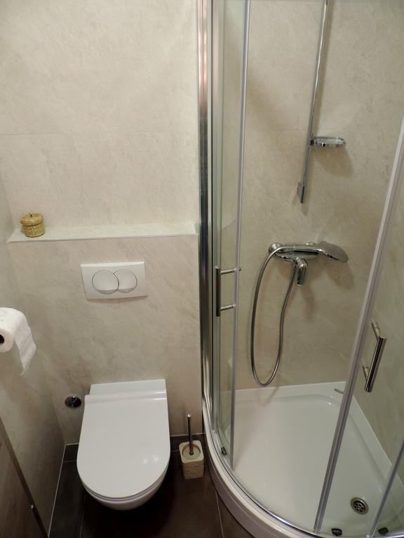 חוואר Apartment Place 2 Stay מראה חיצוני תמונה