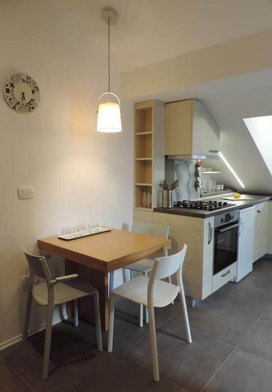 חוואר Apartment Place 2 Stay מראה חיצוני תמונה